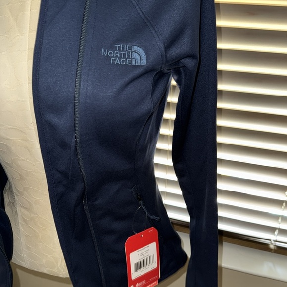 The North Face Arcata Hoodie - Picture 8 of 8